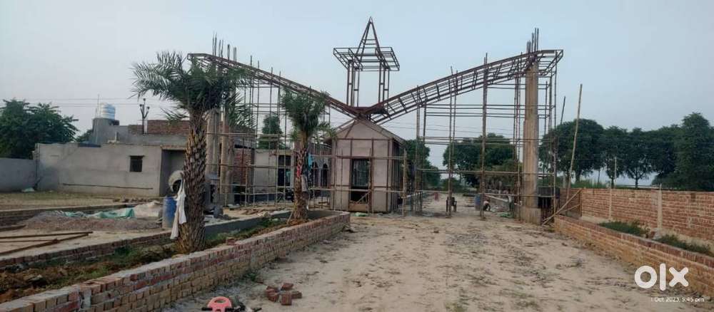 मेन मथुरा रोड पर आप अपना मनपसंद प्लॉट खरीद सकते हे श्रीधाम वृन्दावन मे