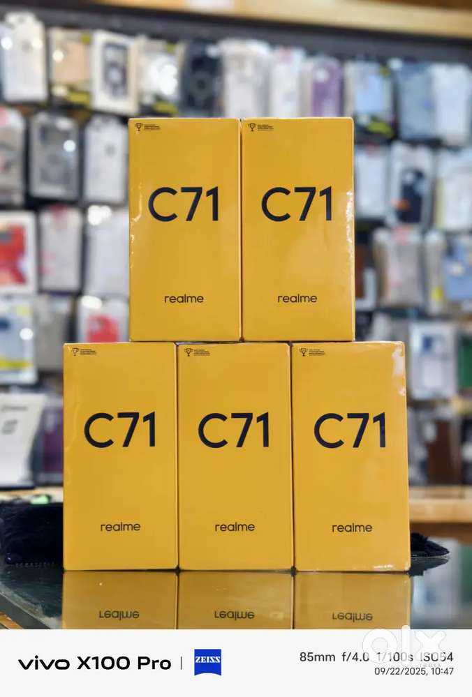 Royal Mobiles Realme C71 , Seconds Mobile Bajaj Finance Available