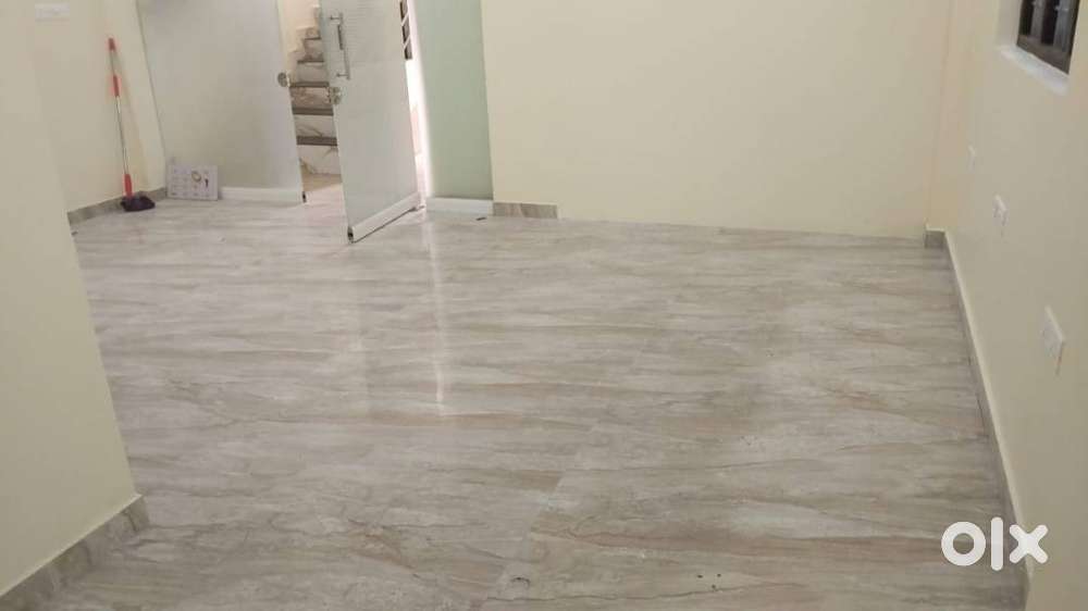 GROUND FLOOR 300 SQ FT FOR ADVOCATE OFFICES / TRAINING TUTION CENTERS.