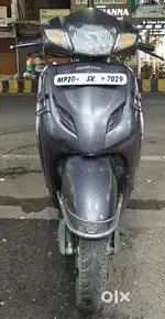 A nicely hand the active with single hand , the tyres are newly