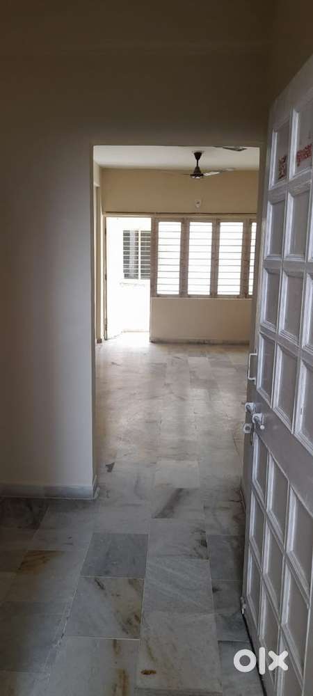 3 BHK APARTMENT FOR FAMILY AT PRIME LOCATION AT THALTEJ