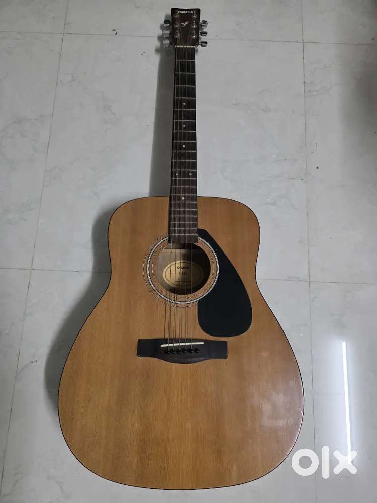 Yamaha F310 acoustic guitar...