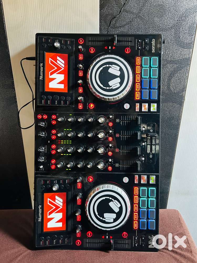 Dj controller Numark nvii display