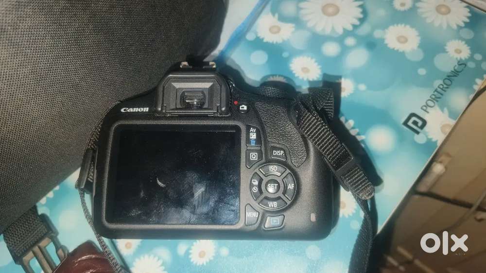 CANON 1200D