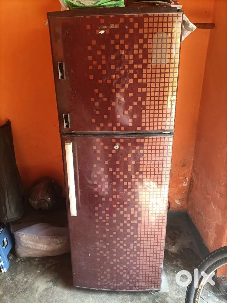Kelvinator double door fridge