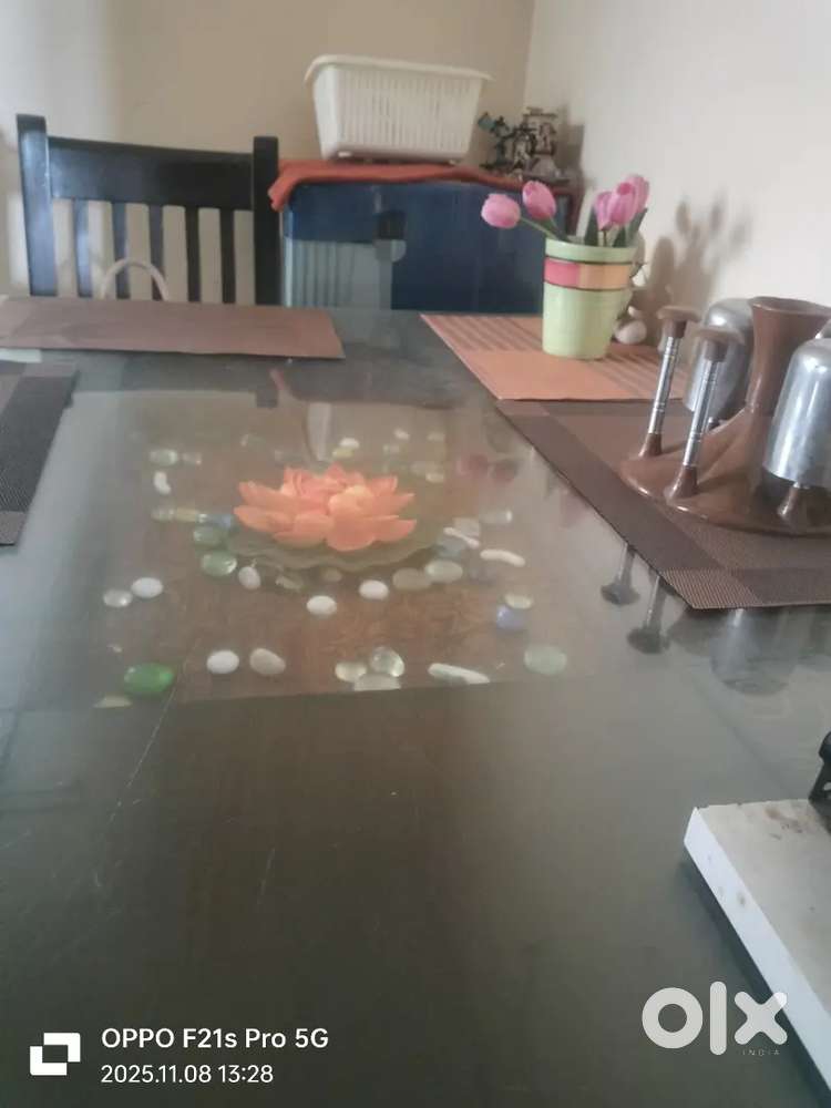 Dinning table with Glass