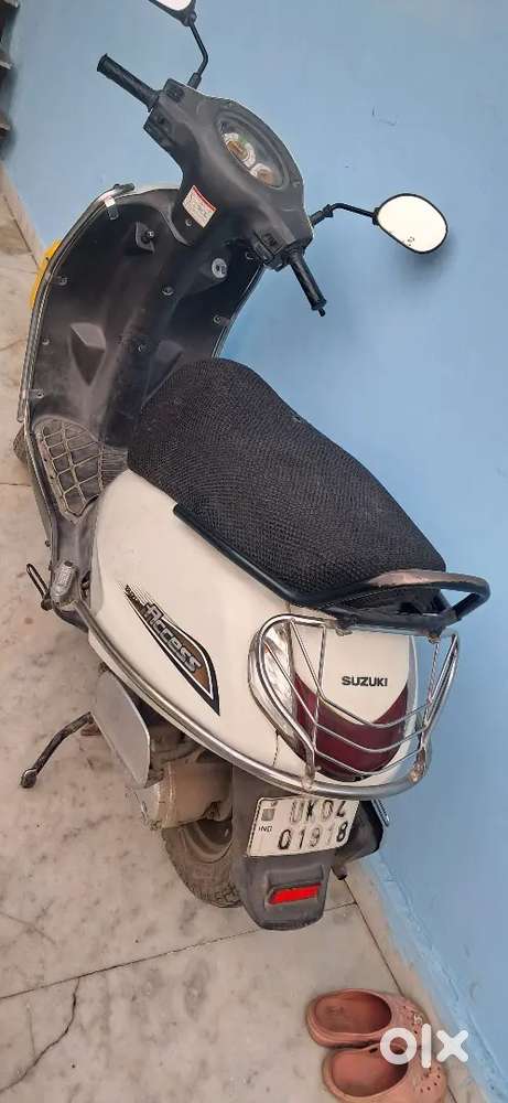 Scooty Suzuki assas