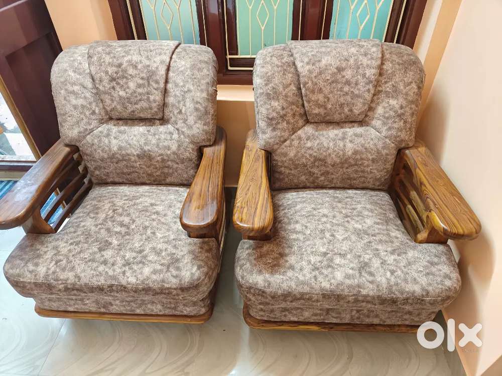 4 months new sofa set