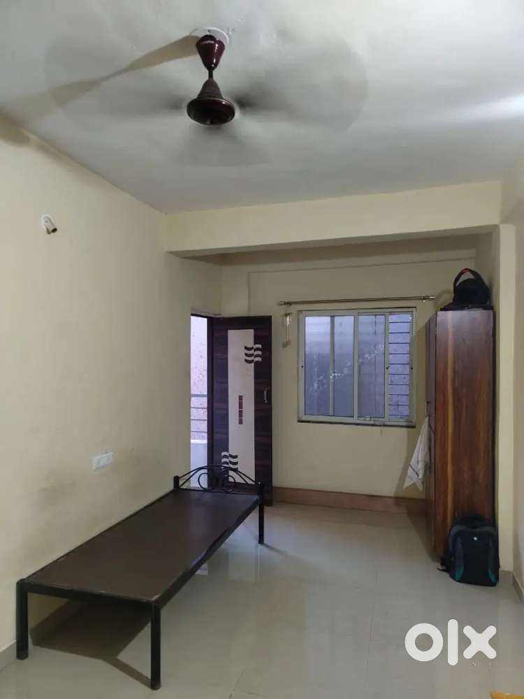 Male partner needed for 1RK