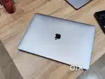 Apple Macbook Pro i7/16gb Ram 512gb SSD 5.5gb Graphics Touchbar 15inch