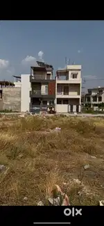 810 sq ft Plot in covered campus with premium ammenities