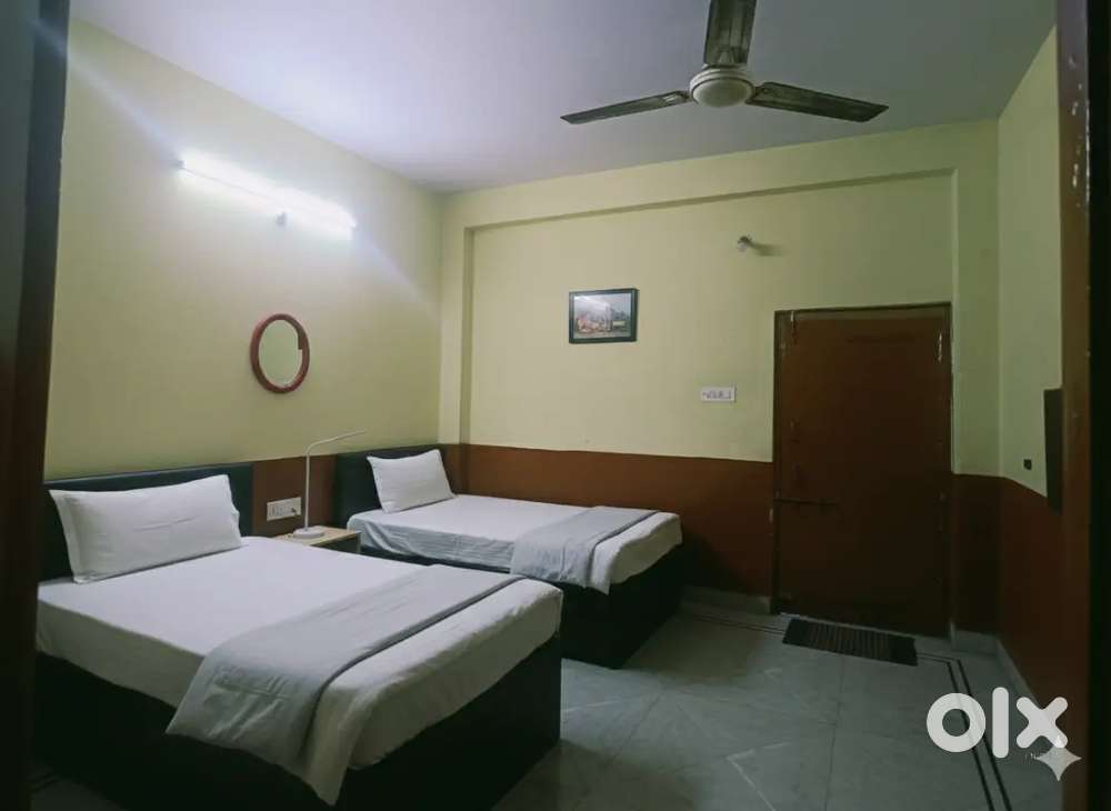 Urgent Room partner chahiye  need a room partner urgently