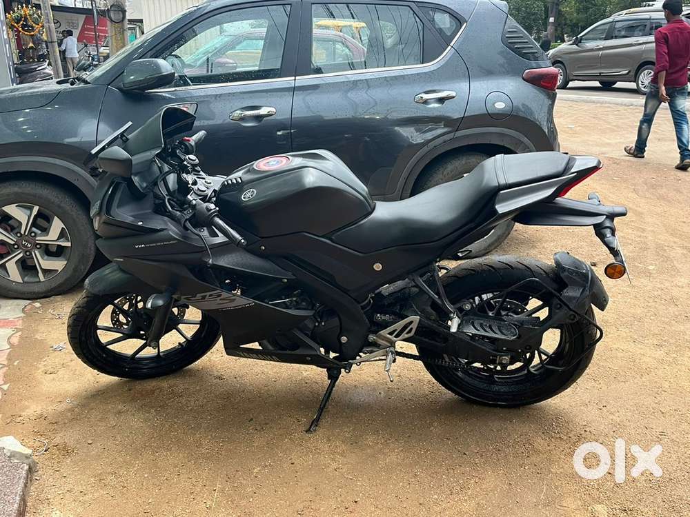 R 15 for sale mint condition