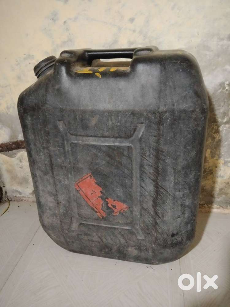 Kitchen Items for Sale – Buckets, Utensils, Gas stove