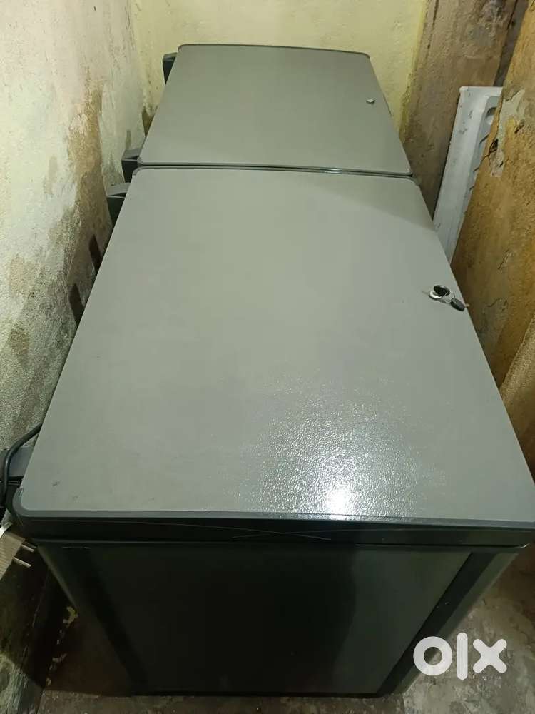 Deep freezer