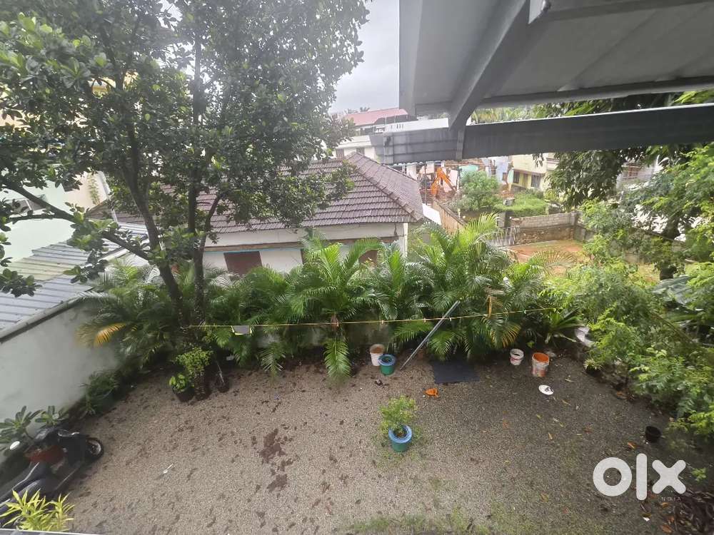 2.16 plot with auto access in karamana , Nedumcaud for sale