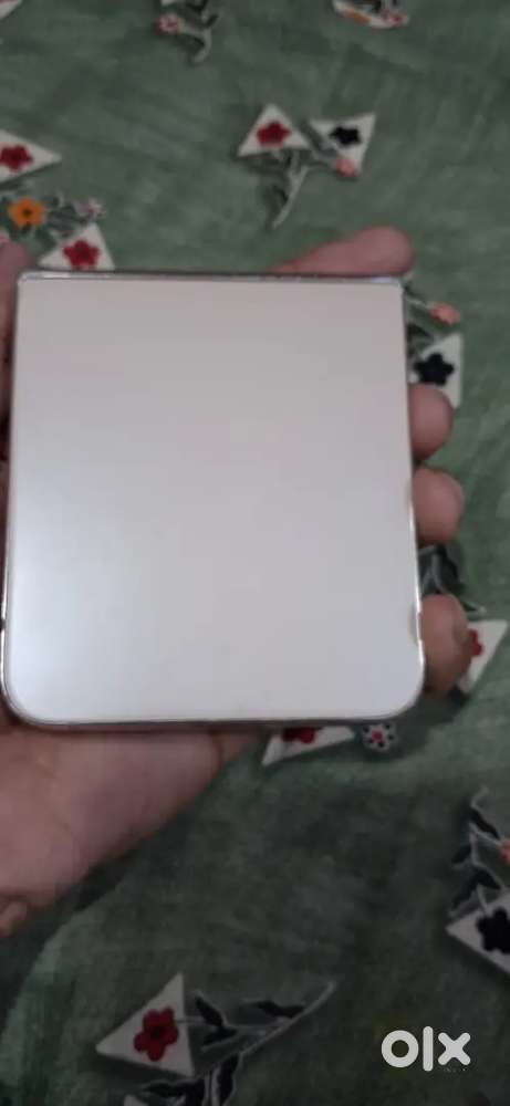 Samsung galaxy z flip 4