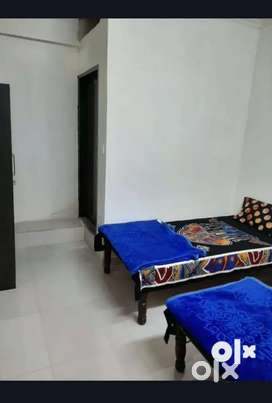 Need a hotel and pg for lease any one interested