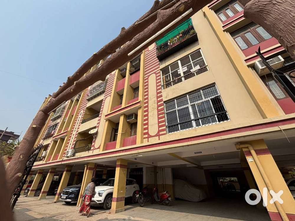 3 BHK Apartment in AG Colony with Garden View, Event Hall & Parking