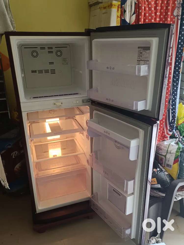 LG fridge 240ltrs