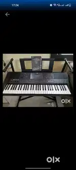Yamaha E463 Electronic keyboard with bag