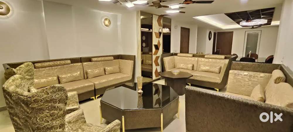 Fully Furnished 4BHK+Servant/Store room in 300 sqyrds For Sale.