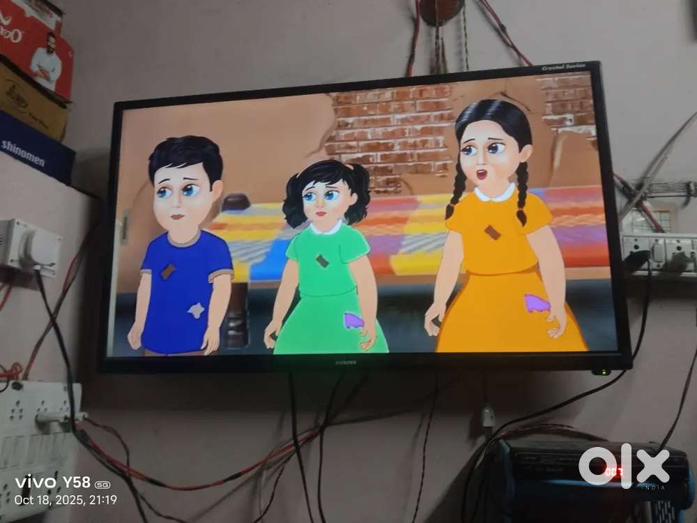 Crown tv  2022 model