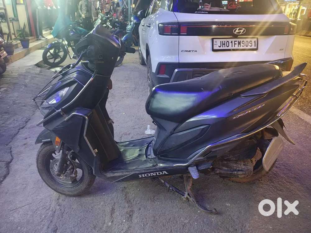 Honda grazia 125 cc for urgent sell