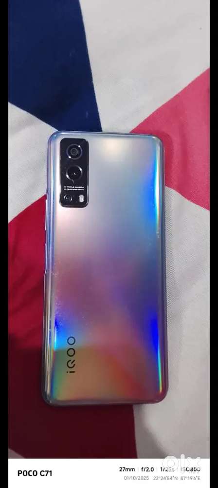 Iqq z3 5g  ( 6 GB Ram 128 GB Rom )