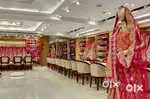 लड़के / लड़कियों की SAREE SHOWROOM में आवश्यकता है।.