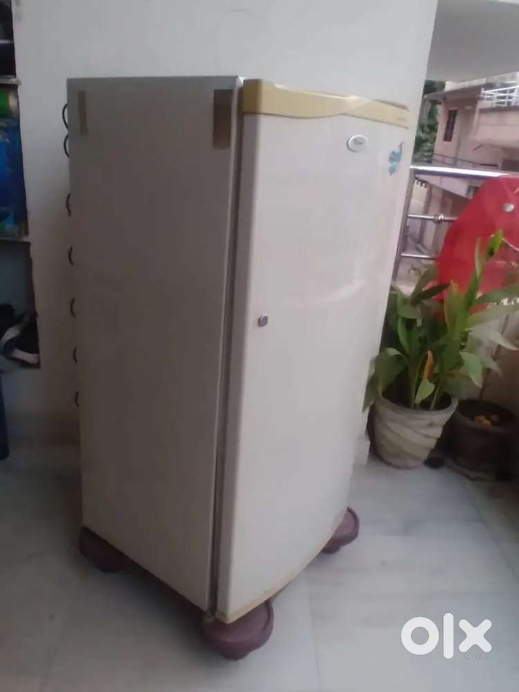 Fridge 200Ltr