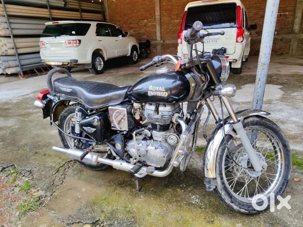 Hn bech rahe h royal enfield