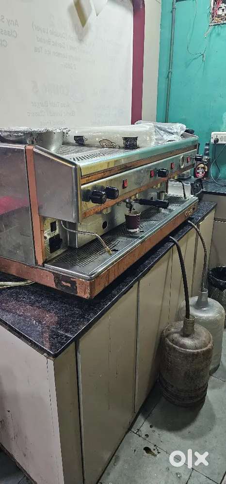 Espresso coffee machine
