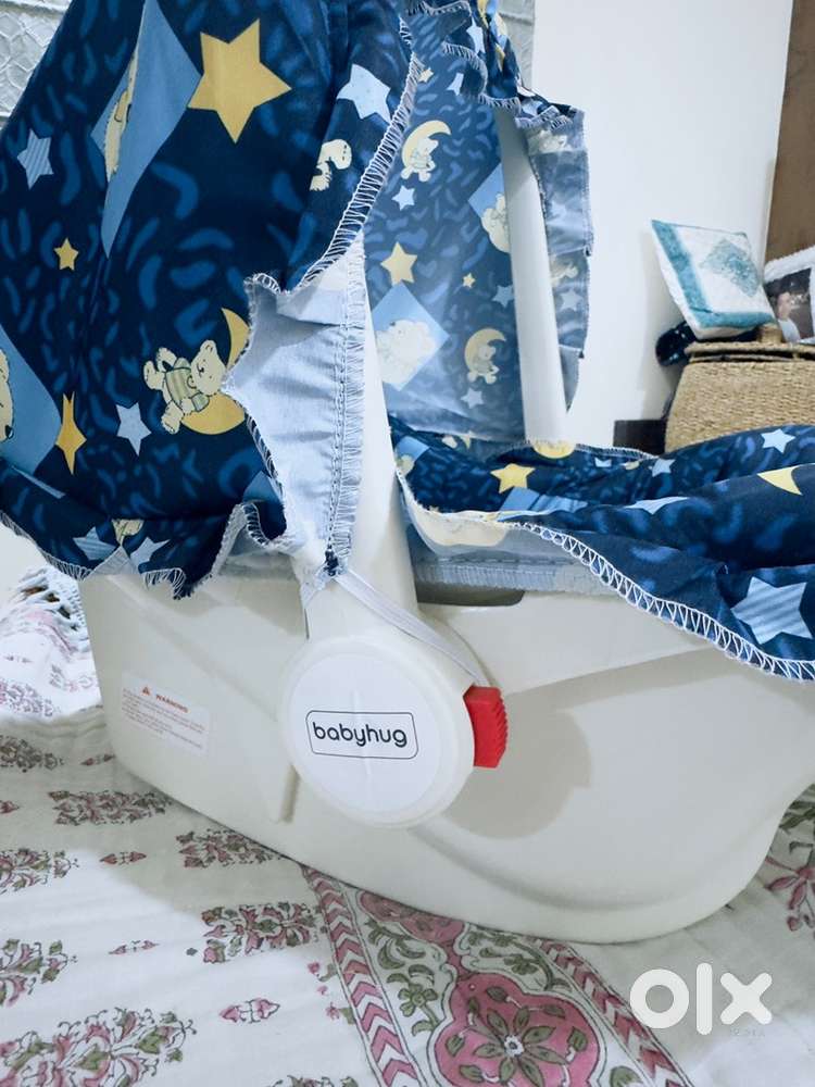 Babyhug car seat cum carry jhula