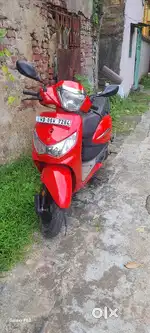 pleasure + scooty only 300 km driven