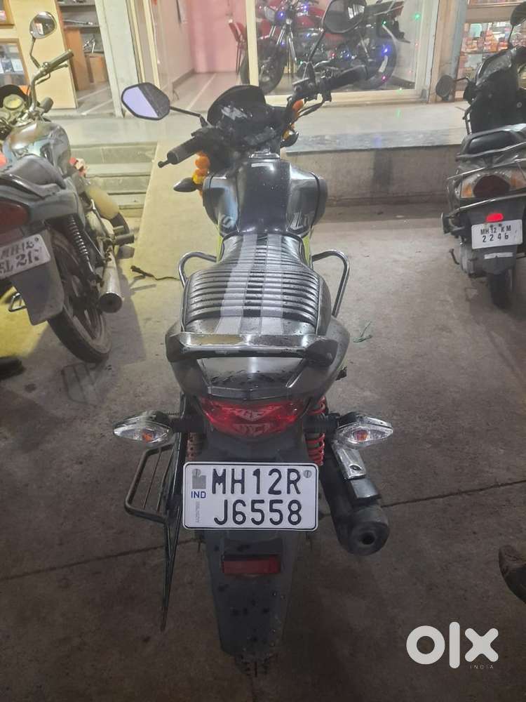 Honda Livo bike is in very good condition.