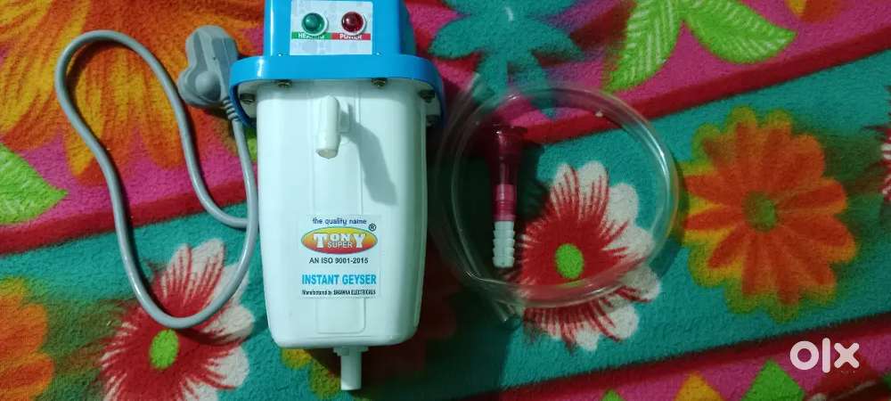 Mini geyser good condition ok hai