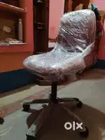 Revolving chair