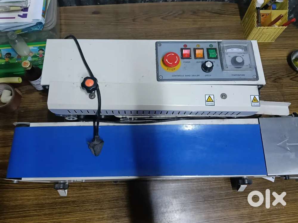 Packaging and selling machine