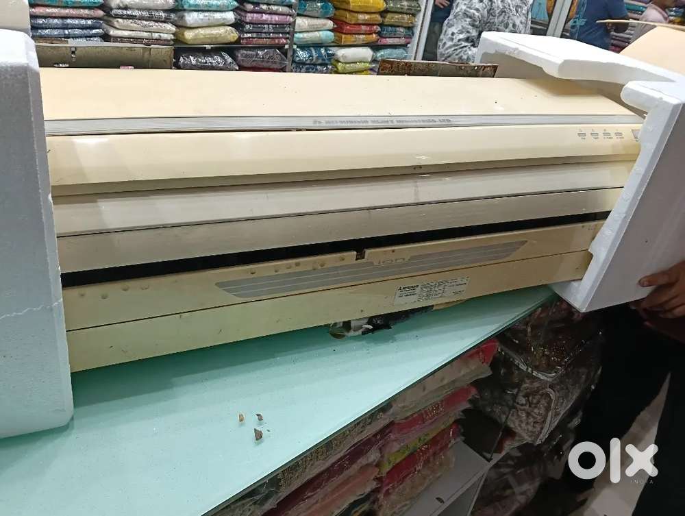 Two air condition 2.5 ten mitsubishi brand