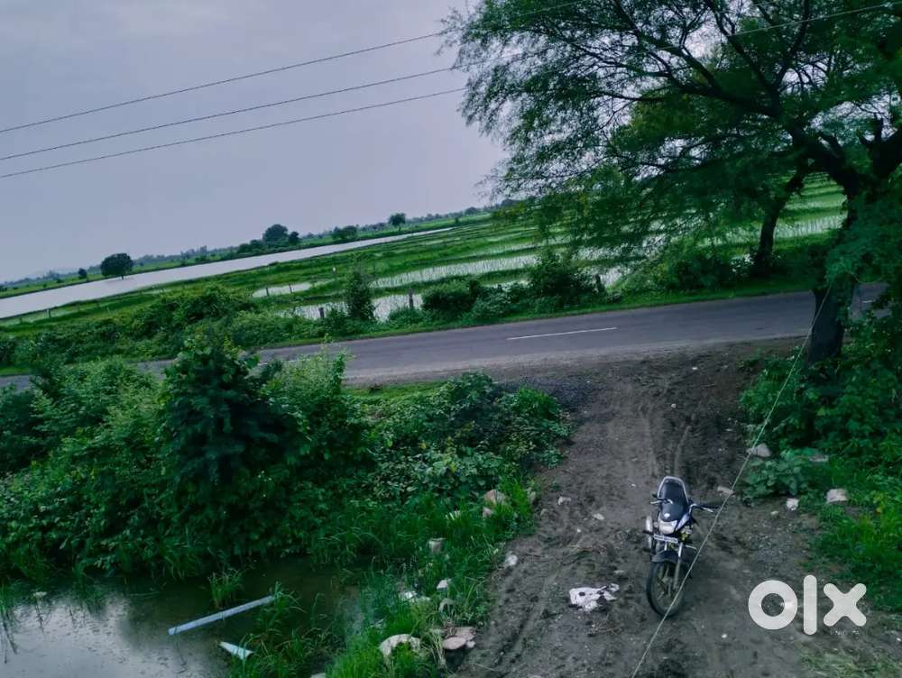 6 ekd land lease pe dena haai