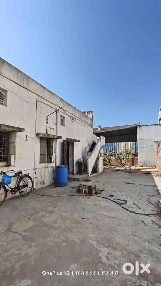 Plot 500 sqft meter with old building RCC