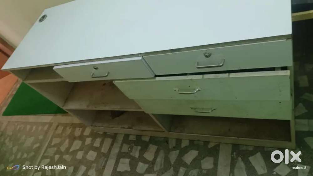 Commercial Counter
