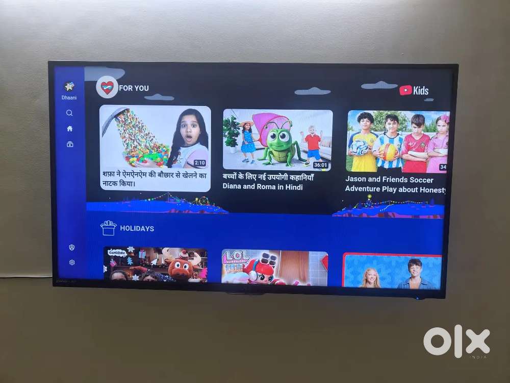 VU brand LED Smart TV 40 inches