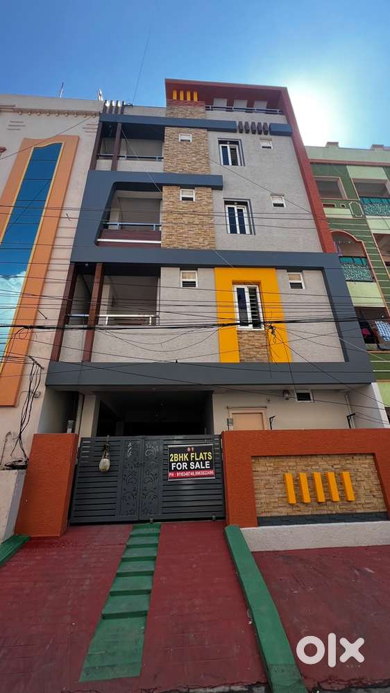 2 bhk 1000 sft  with cupboard 4 year old 52 lacOnly scooter parking