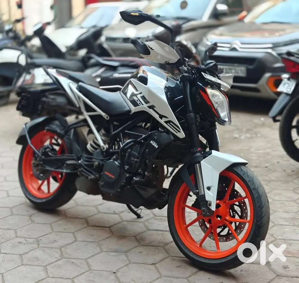 Full accessories load hain