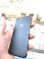 i phone 7 /128 gb stroge sab kuch orjinal koi kami nahi he fingerprint