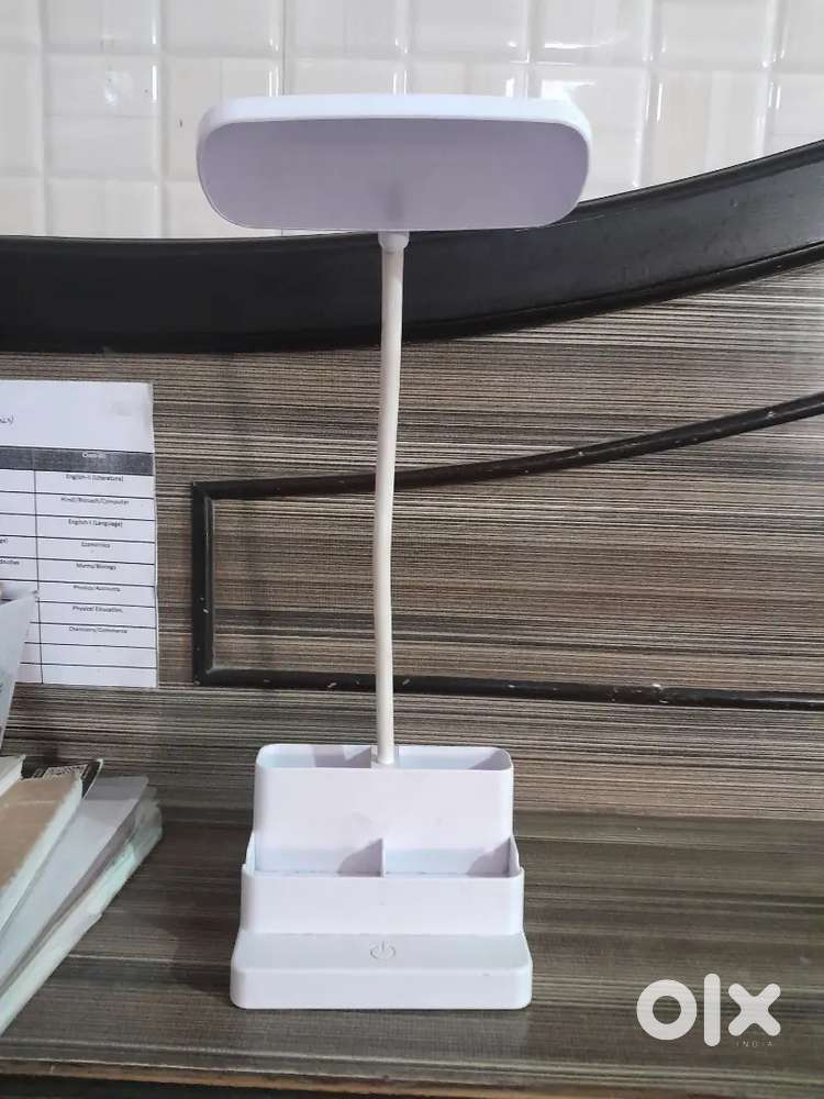 Chargeable table lamp