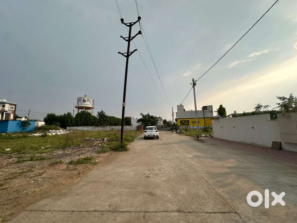 40ft road in front of plot, perimum location