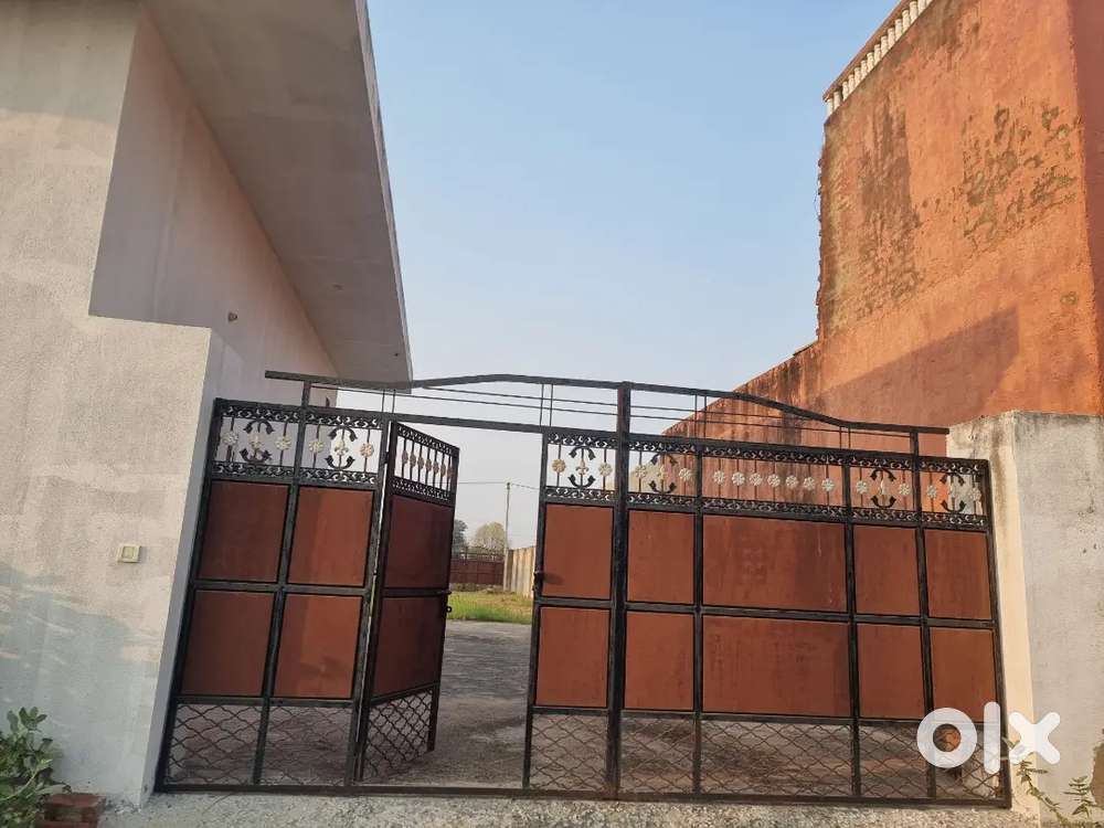 व्यवसाय या गोदाम के लिए उपयुक्त स्थान उपलब्ध